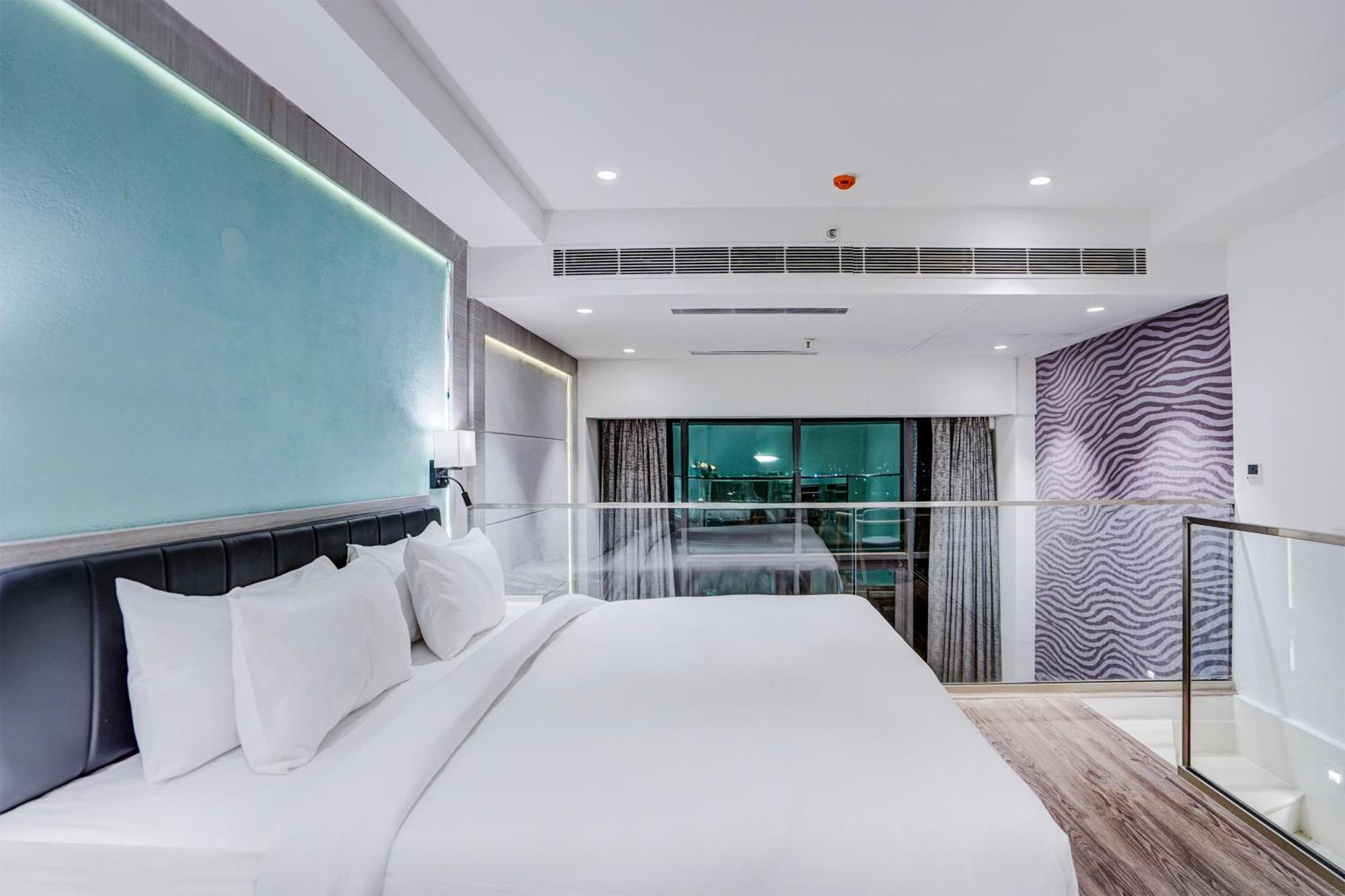 Sunday Hotels And Residences Gurgaon Esterno foto