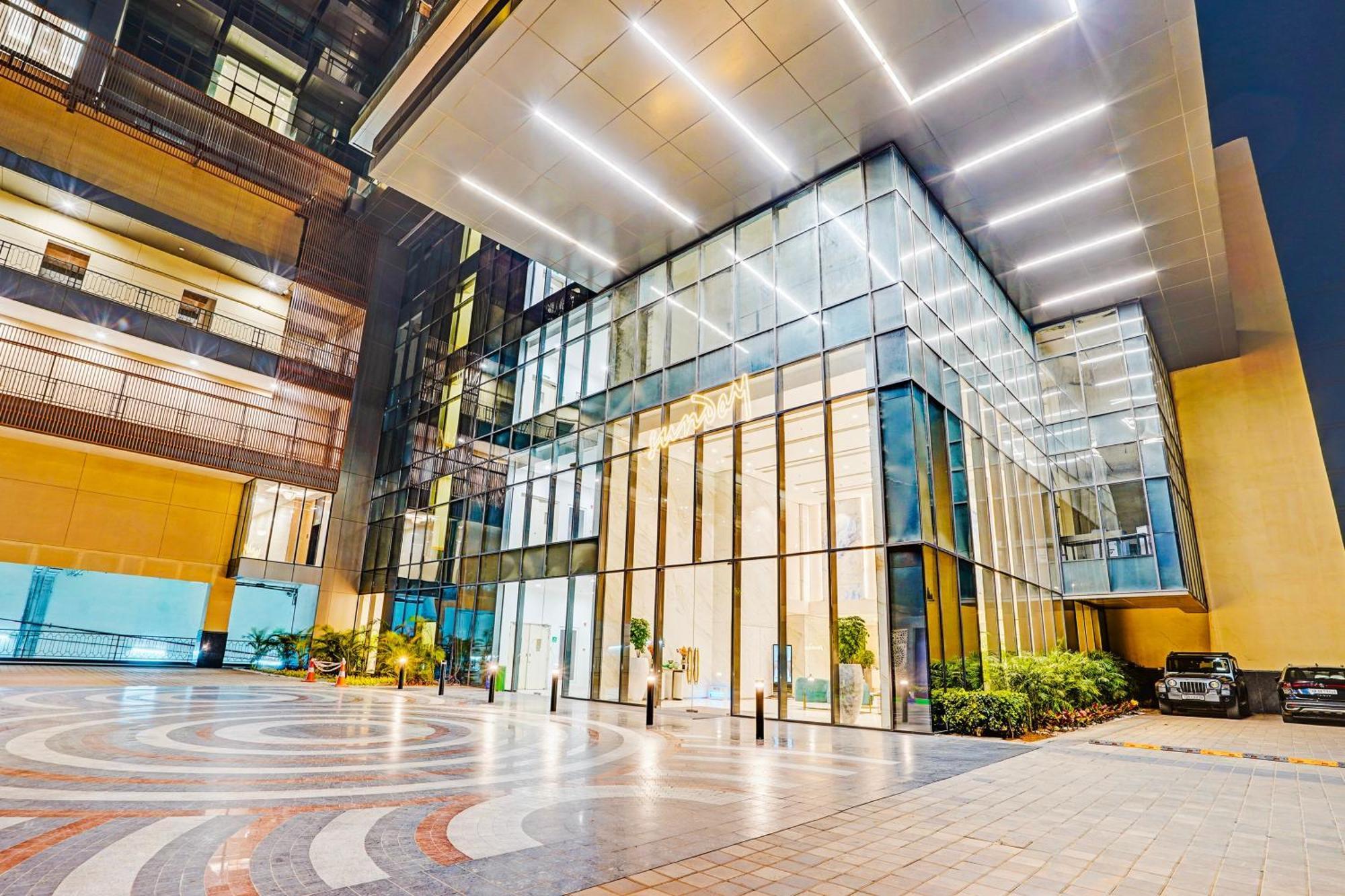 Sunday Hotels And Residences Gurgaon Esterno foto