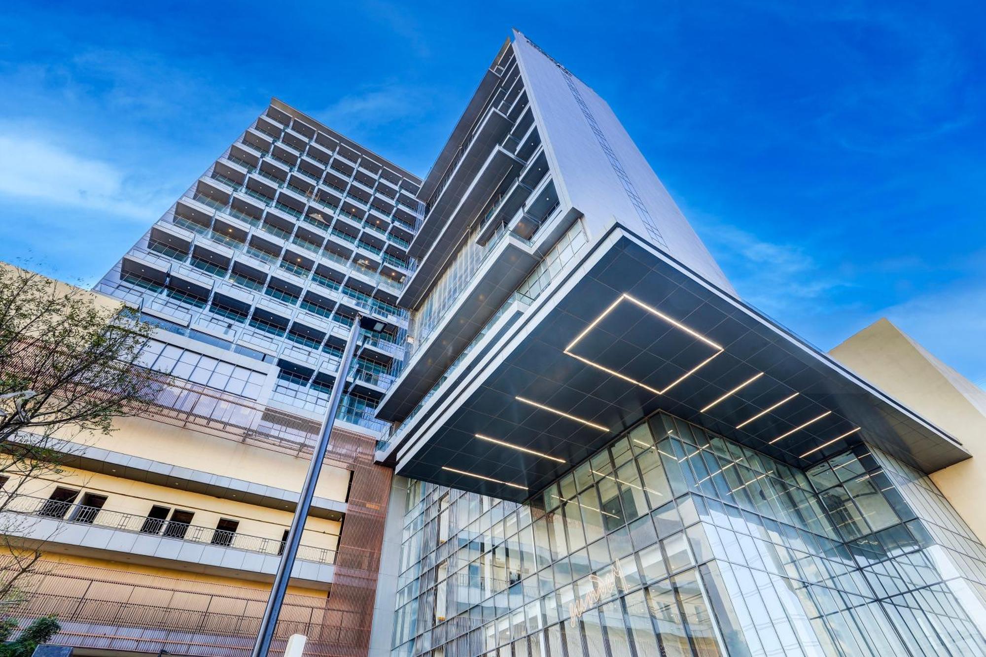 Sunday Hotels And Residences Gurgaon Esterno foto