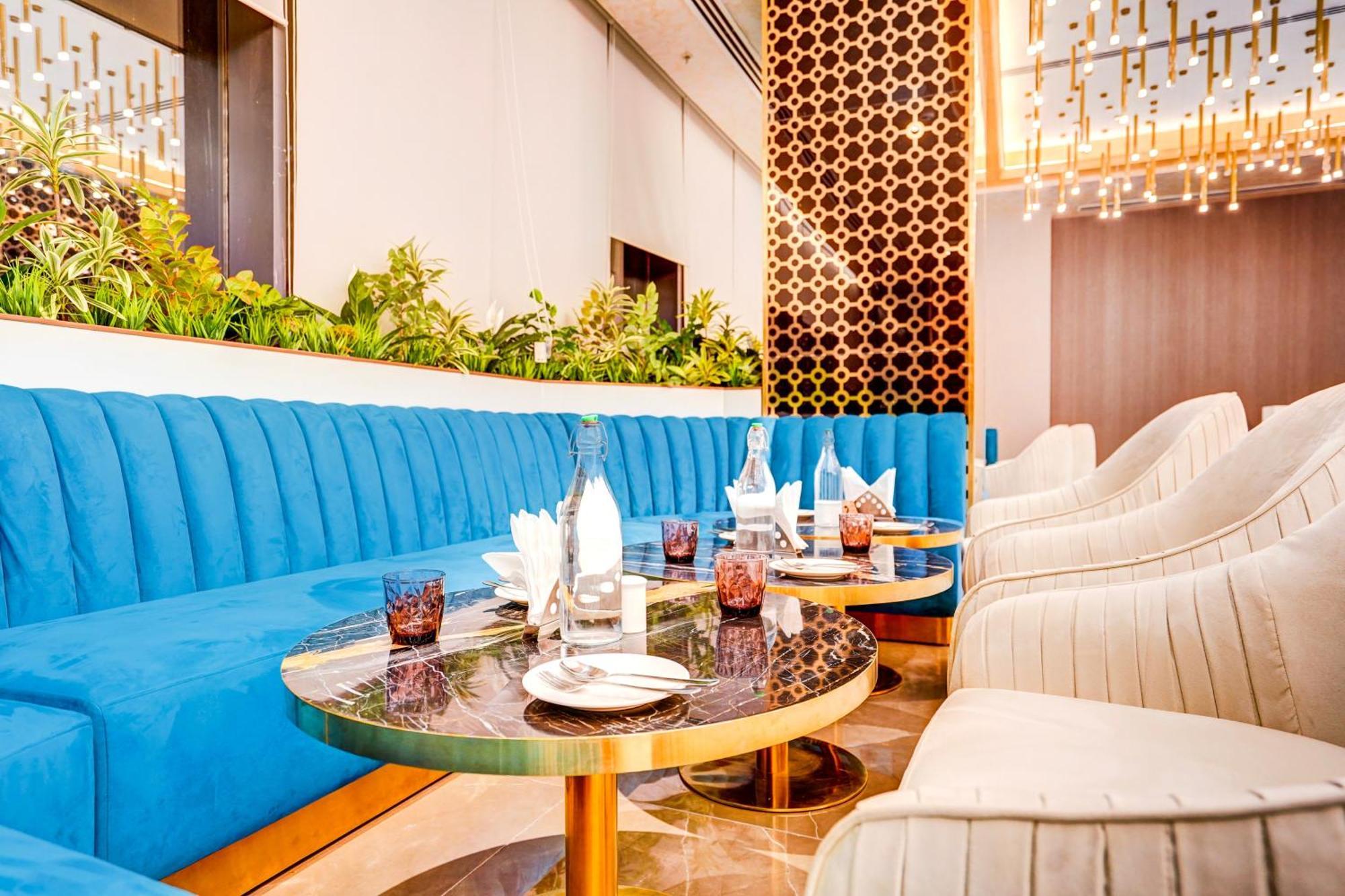 Sunday Hotels And Residences Gurgaon Esterno foto