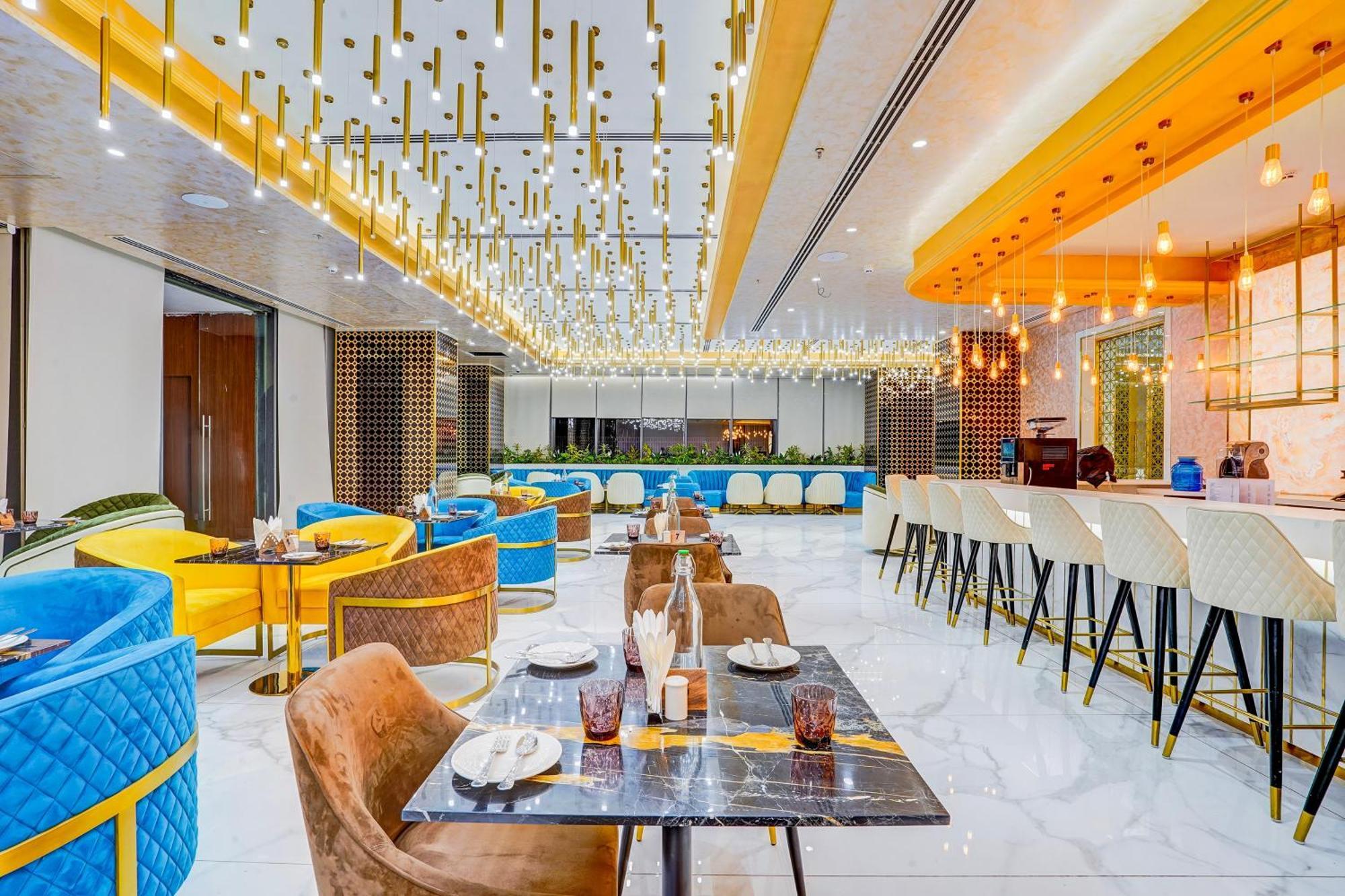 Sunday Hotels And Residences Gurgaon Esterno foto