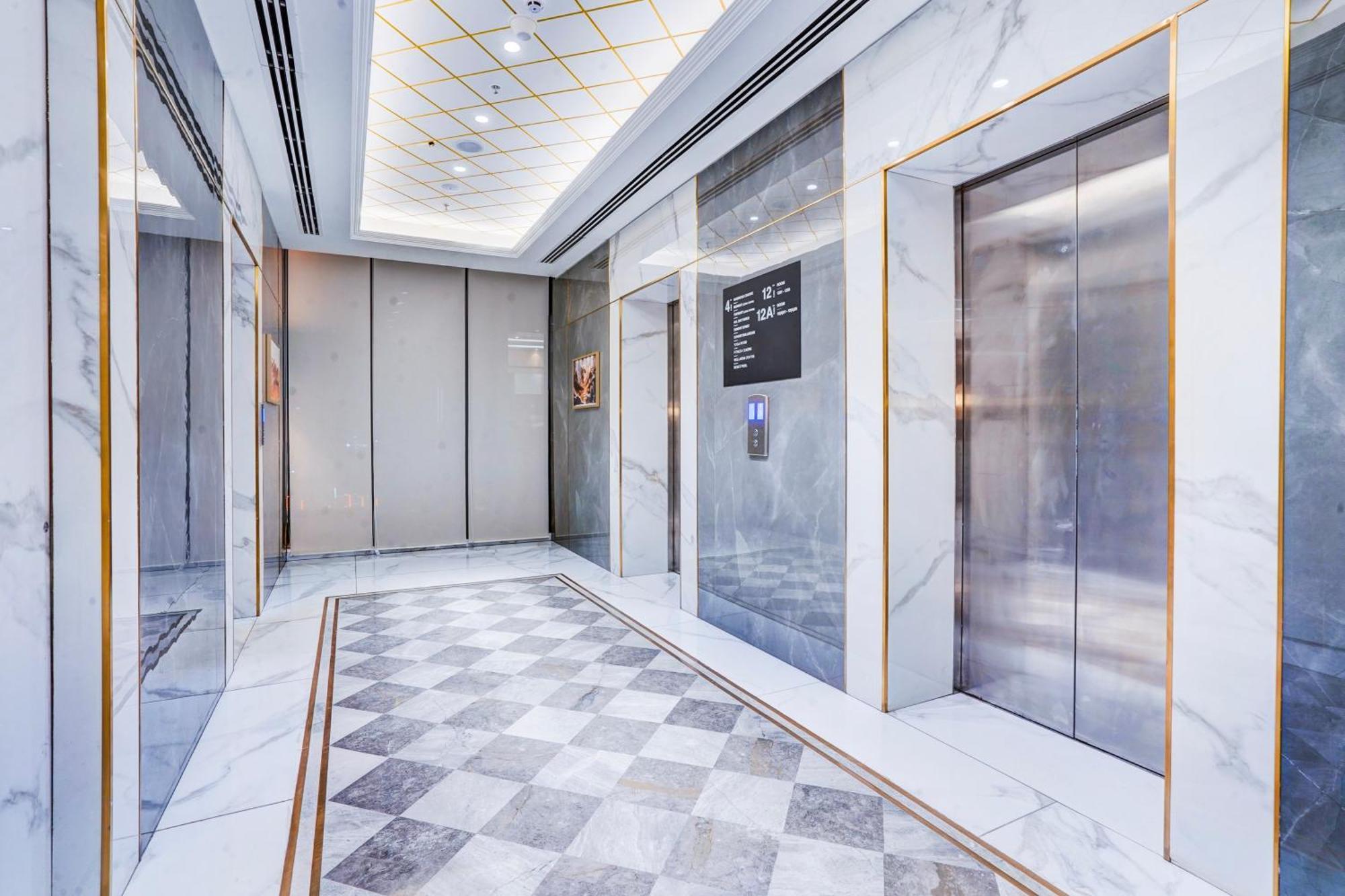 Sunday Hotels And Residences Gurgaon Esterno foto